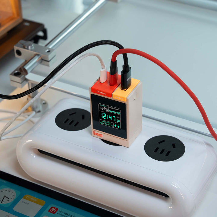 Divoom Dipow 67W Pixel Art Display Fast Charger